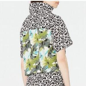 KENDALL + KYLIE crop‎ top animal print floral button down boxy S